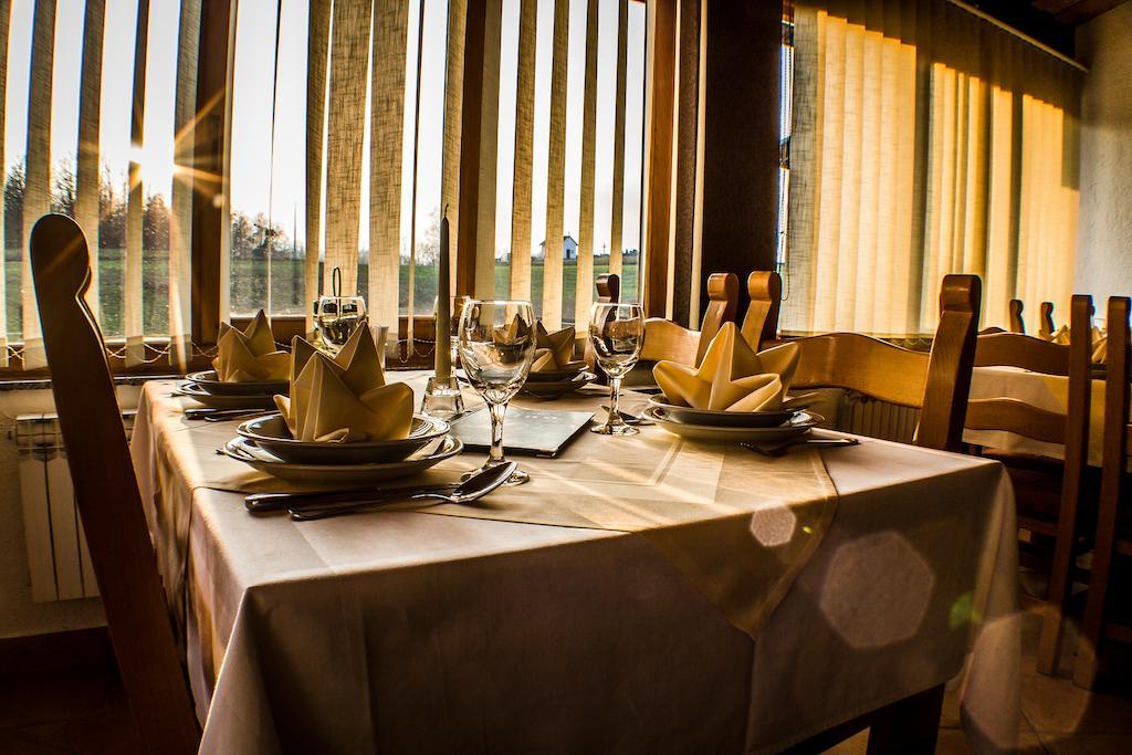 Restaurant Rooms Pino Slunj Bagian luar foto