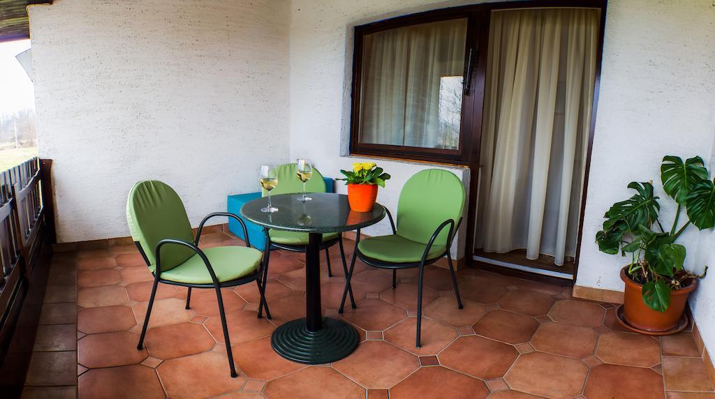 Restaurant Rooms Pino Slunj Ruang foto